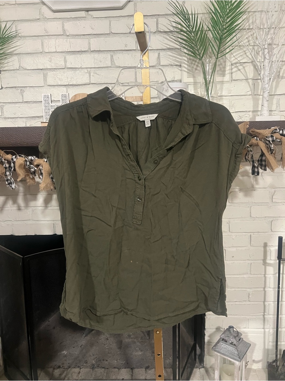Lucky Brand Olive Green Short Sleeve Button-Front Shirt